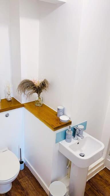 2 Bed Apartment With Free Parking Chelmsford Exterior foto